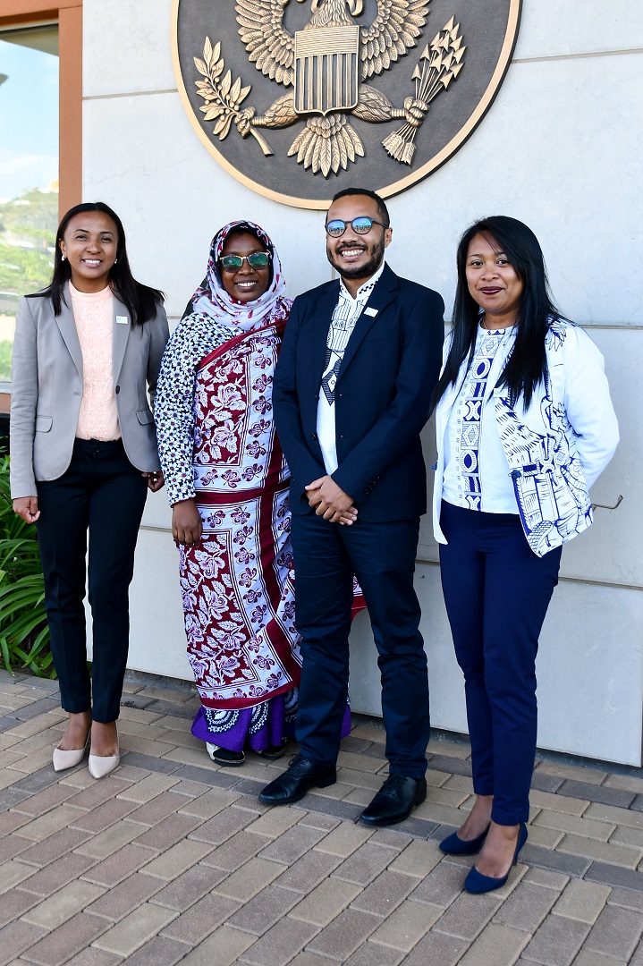 image Trois jeunes Malgaches et une Comorienne au programme Alumni Enrichment Institute